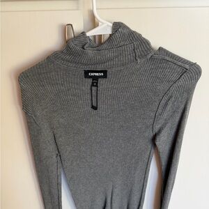 Express Women's Charcoal Ribbed Turtleneck Sweater
